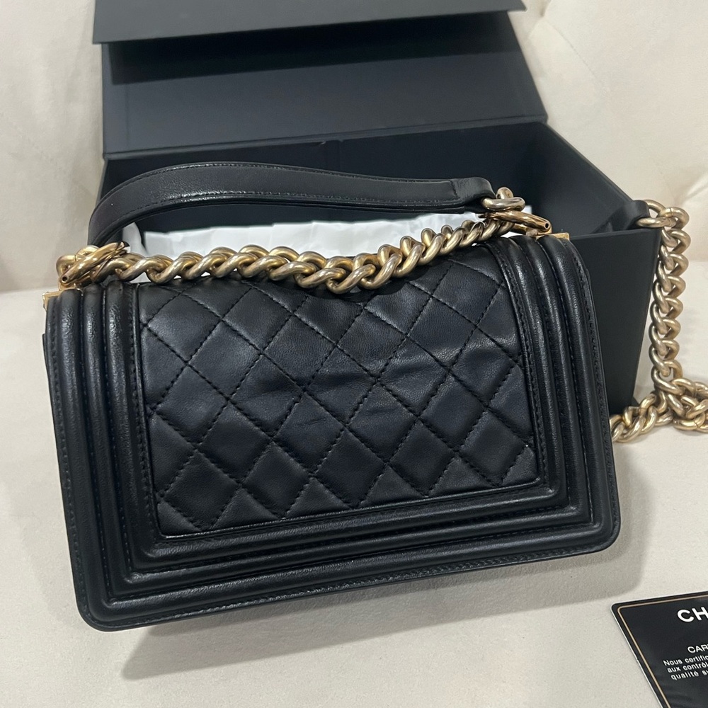 Chanel Small Boy Flap Bag Black Quilted Leather with Gold Chain - Picture 7 of 10